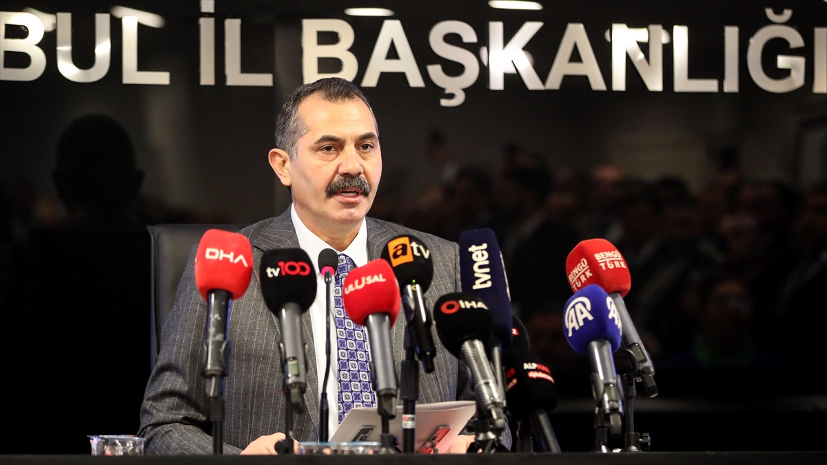MHP İstanbul İl Başkanı Selim, "Kendilerinin İstanbul'umuzun hikayesini yeniden yazacağına,