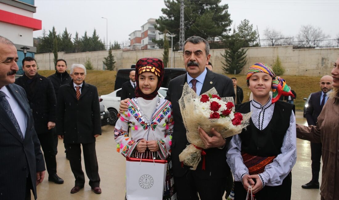 Milli Eğitim Bakanı Tekin, bu yıl itibarıyla, okullarda yarıyıl ve