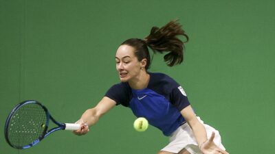 Zeynep Sönmez, sezonun ilk grand slam tenis turnuvası Avustralya Açık'ın