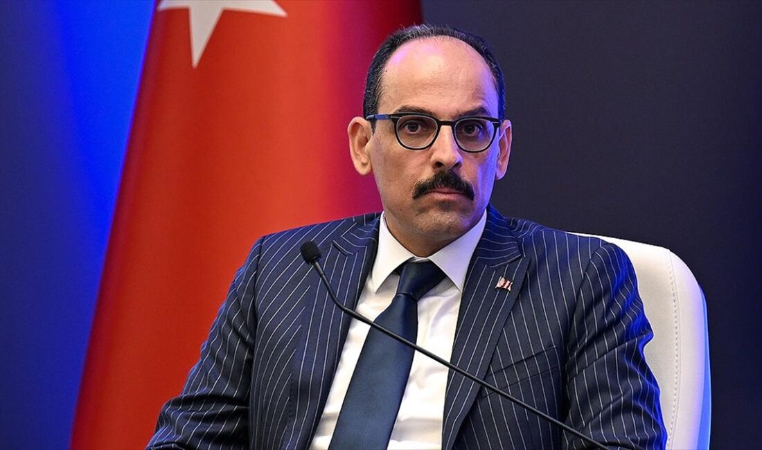 Milli İstihbarat Teşkilatı (MİT) Başkanı İbrahim Kalın, Irak Cumhurbaşkanı Abdullatif
