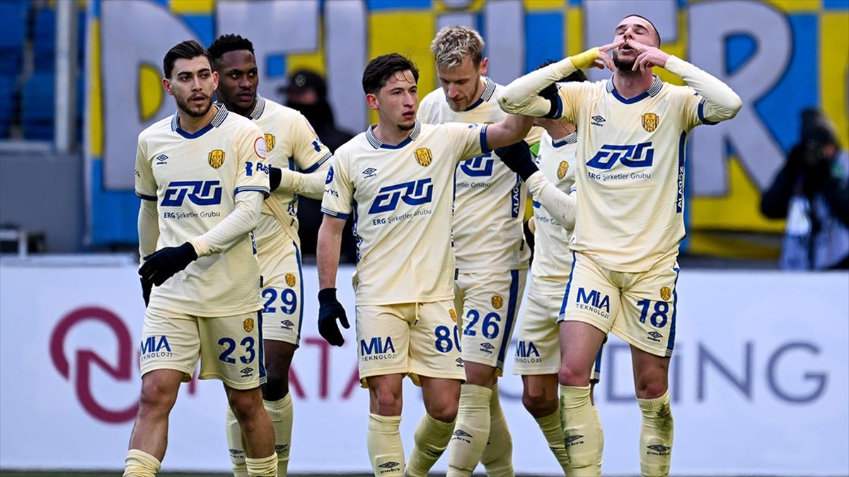 MKE Ankaragücü, Trendyol Süper Lig'de Kasımpaşa'yı 3-1 yenerek, 6 maç