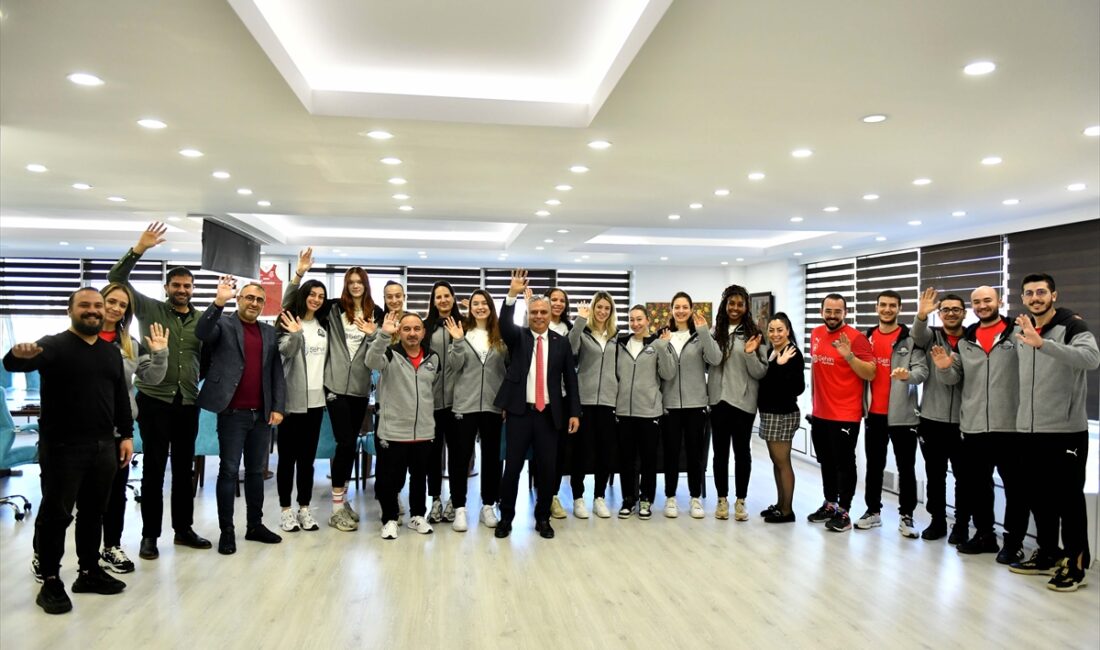 ANTALYA (AA) – Voleybol Vodafone Sultanlar Ligi ekiplerinden Muratpaşa Belediye