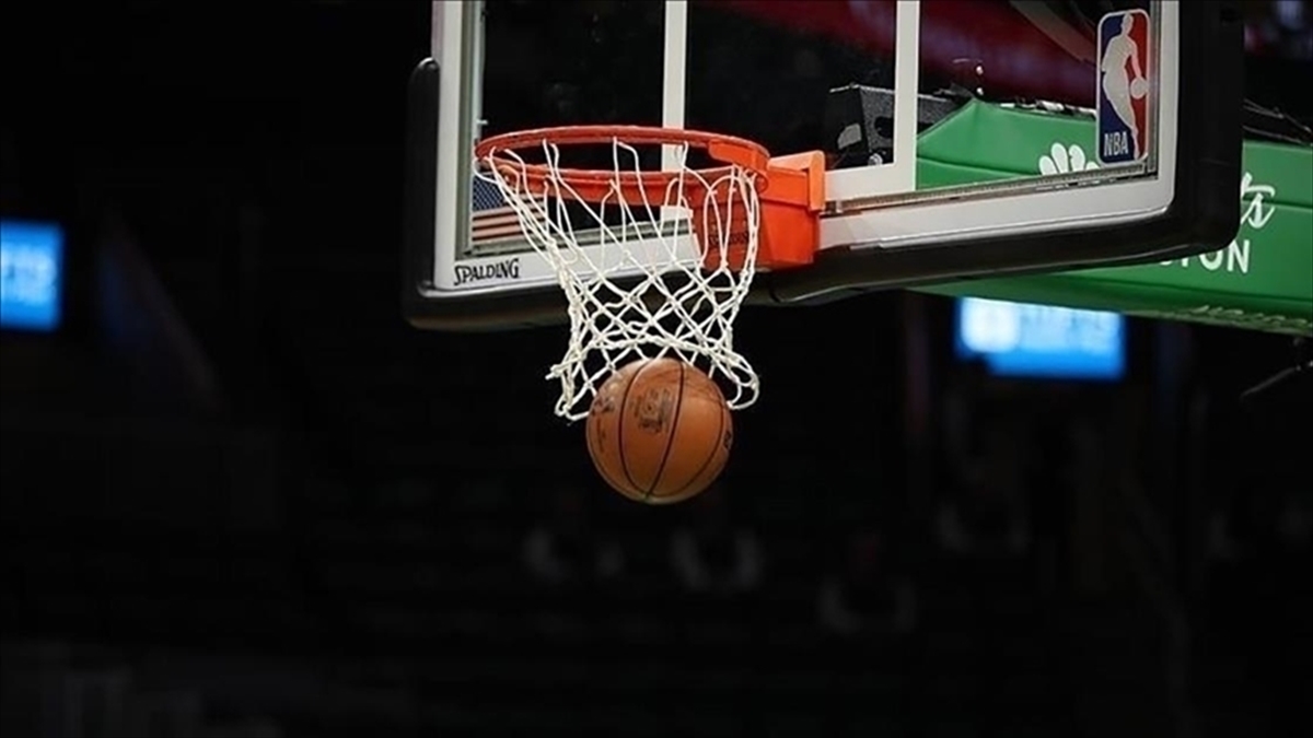Amerikan Basketbol Ligi'nde (NBA) milli oyuncu Furkan Korkmaz'ın 19 sayı