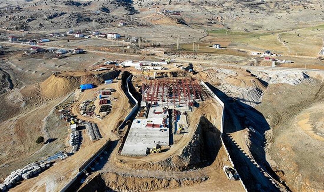 Kahramanmaraş'ın Nurhak ilçesindeki hastanenin 6 Şubat depremlerinde yıkılması üzerine yapımına