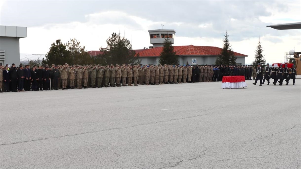 VAN (AA) – Şehit Aslan için Jandarma Asayiş Kolordu Komutanlığı