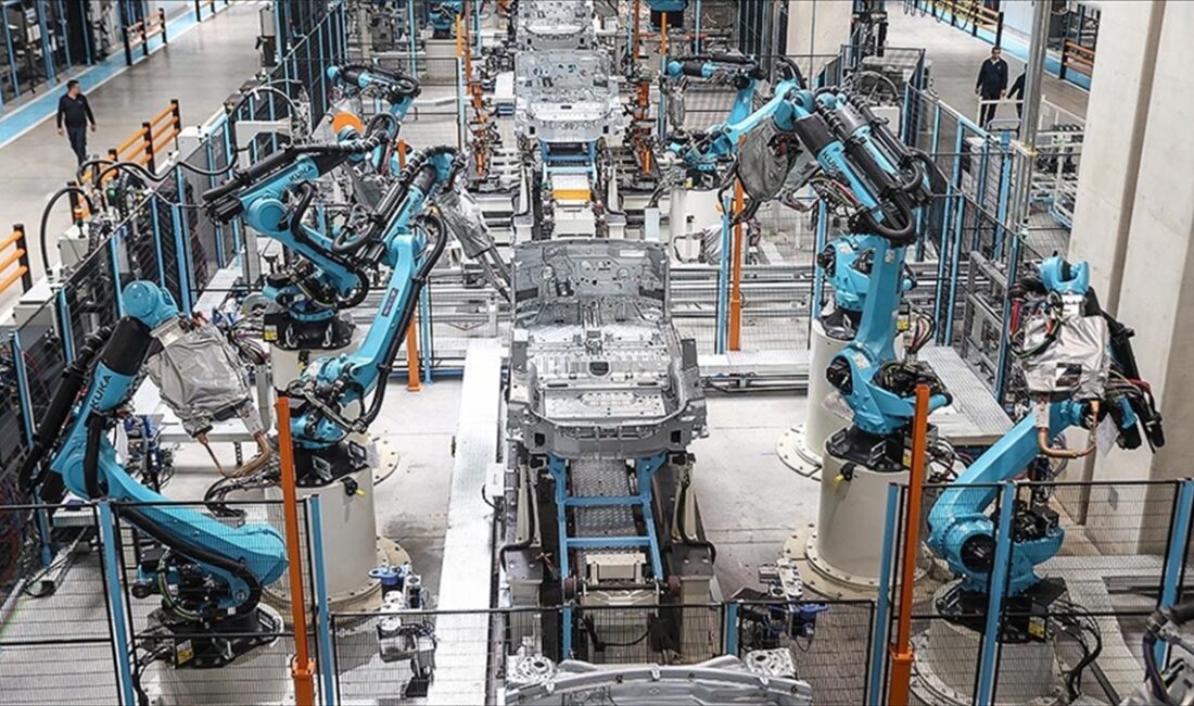 Geçen yıl otomotiv üretimini ve ihracatını 2022'ye göre artırmayı başaran