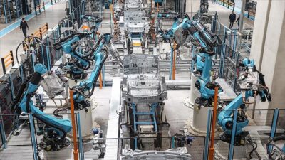 Geçen yıl otomotiv üretimini ve ihracatını 2022'ye göre artırmayı başaran