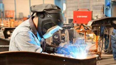 Sanayi üretim endeksi, Kasım 2023'te aylık bazda yüzde 1,4 azalırken