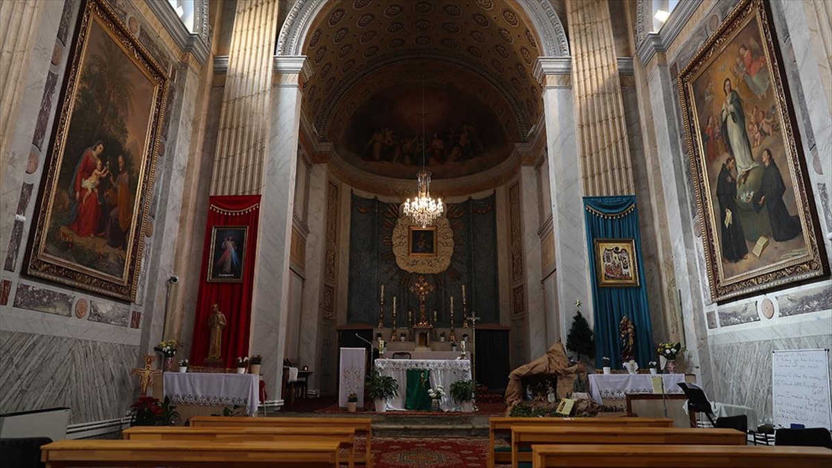 İstanbul Sarıyer'de bir kişinin hayatını kaybettiği Santa Maria Kilisesi'ndeki silahlı