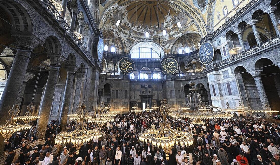 Diyanet İşleri Başkanı Ali Erbaş, yarın sabah namazında tüm camilerde
