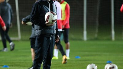 ANTALYA (AA) – Bitexen Antalyaspor'da teknik direktörlüğe getirilen Sergen Yalçın,