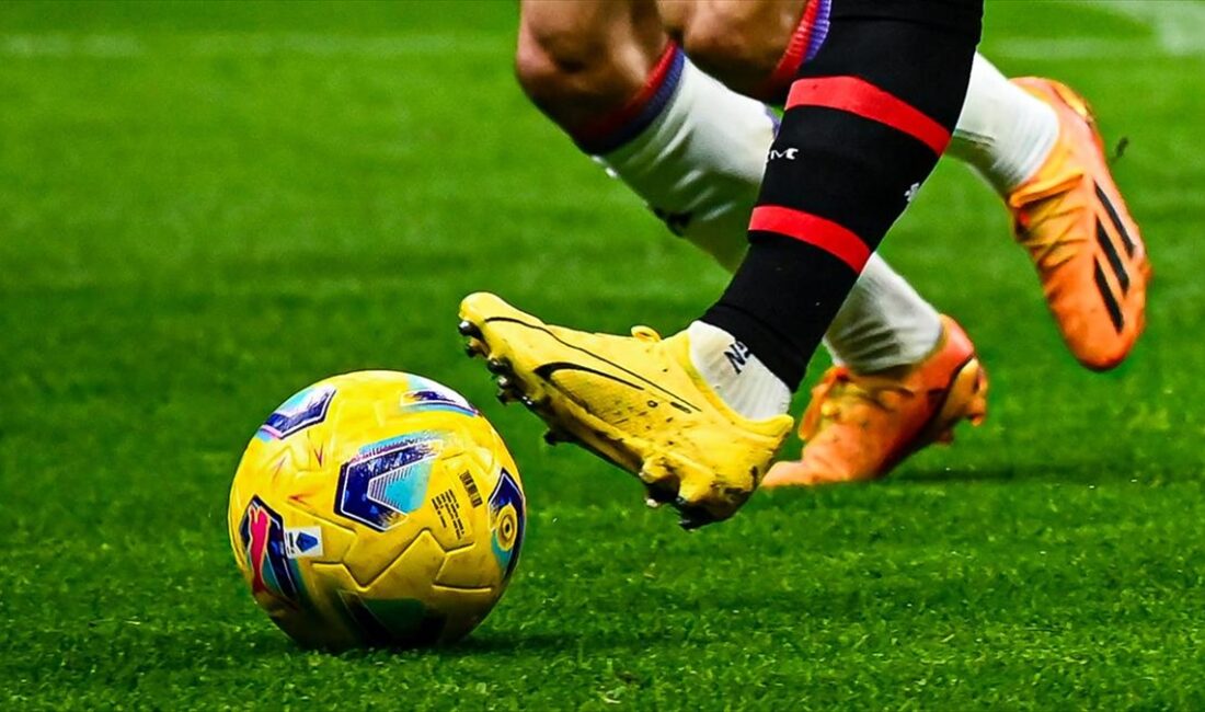 İtalya Birinci Futbol Ligi'nde (Serie A) oynanan maçta Milan, deplasmanda