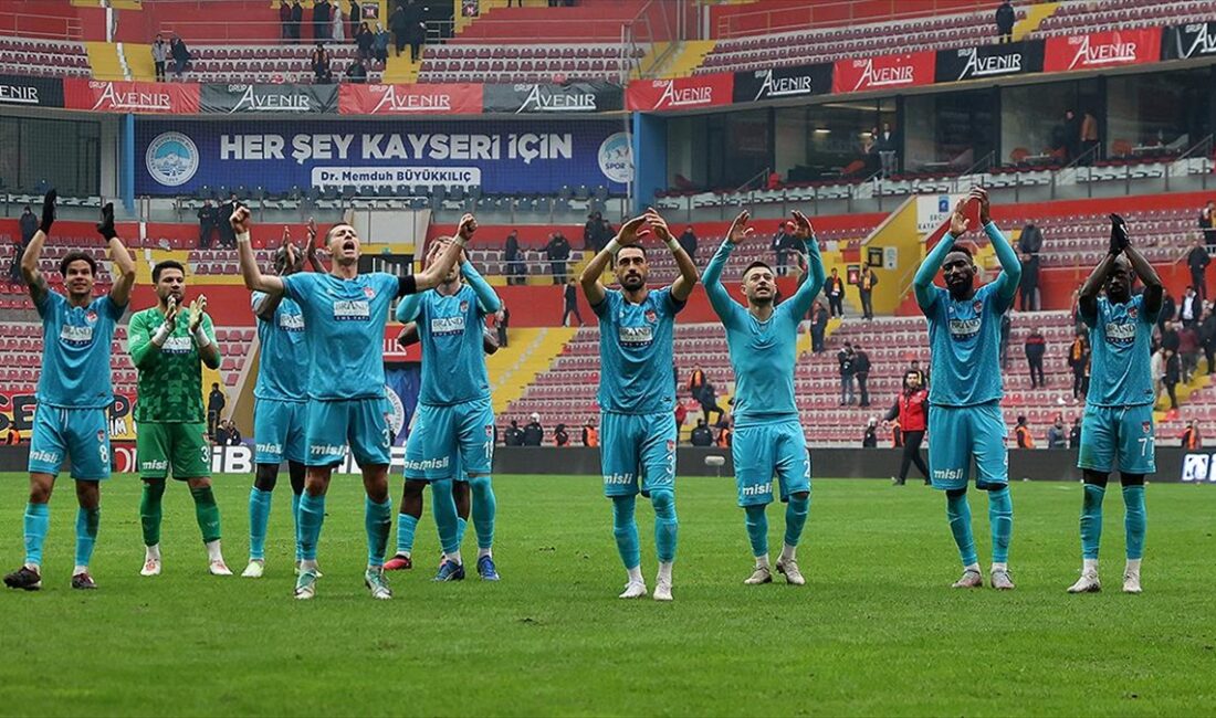 Trendyol Süper Lig'in 19. haftasında EMS Yapı Sivasspor, deplasmanda Mondihome