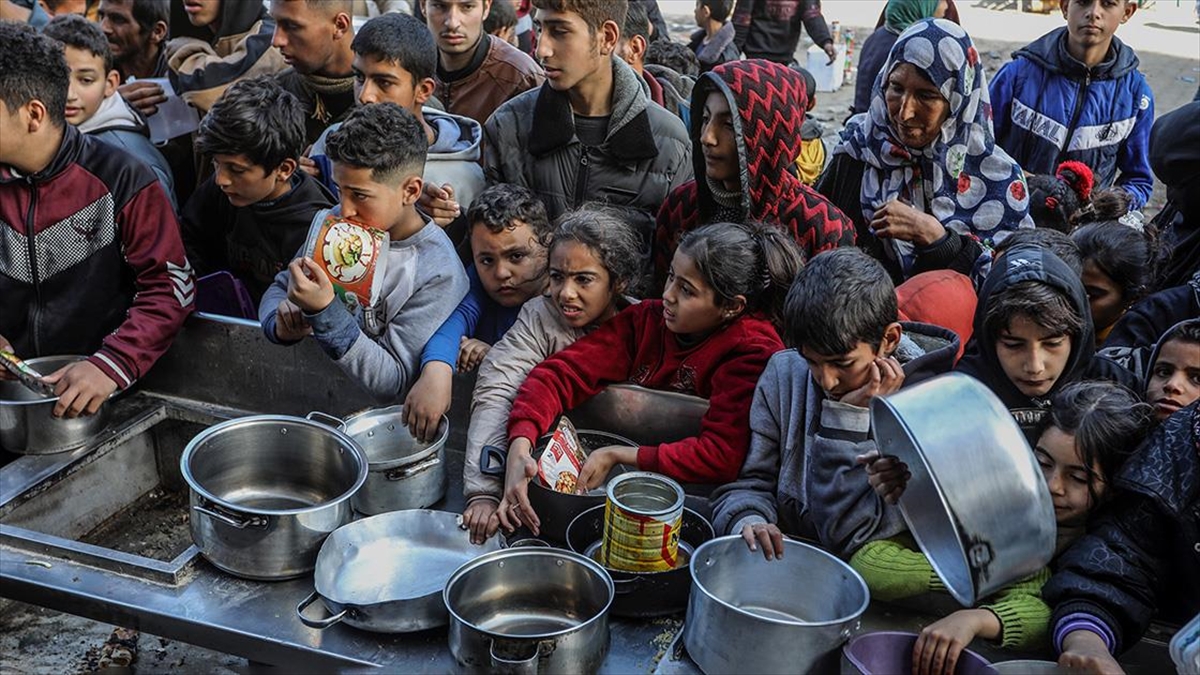 Suudi Arabistan Dışişleri Bakanı Faysal Bin Ferhan, İsrail'in, Gazze Şeridi'ni