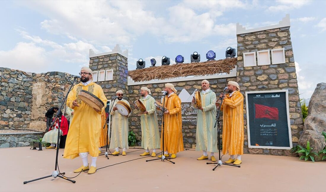 Suudi Arabistan'da üçüncüsü düzenlenen Gimem Uluslararası Dağ Gösteri Sanatları Festivali'nde,