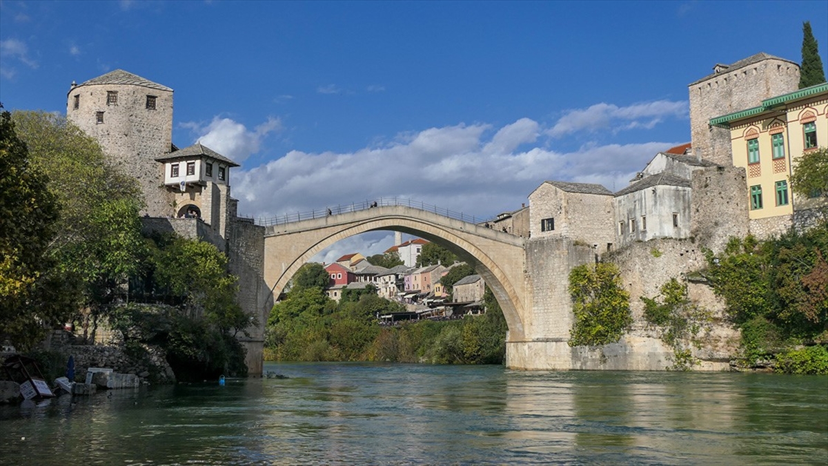 Avrupa Parlamentosu (AP) üyesi Hırvatistanlı Zeljana Zovko'nun, Mostar Köprüsü'nün de