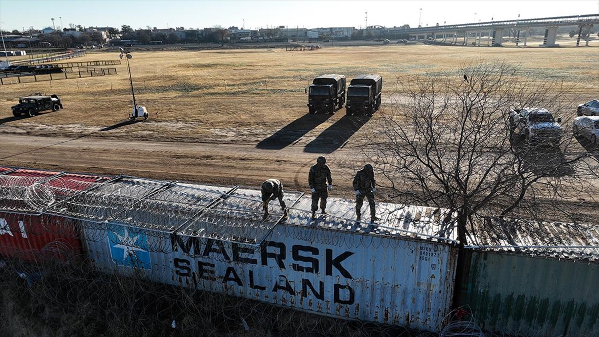 ABD Yüksek Mahkemesinin kaldırılması yönünde aldığı karara rağmen Teksas Valisi