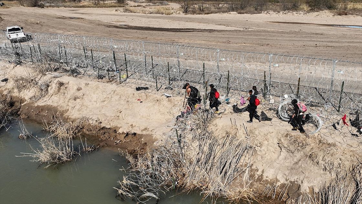 NEW YORK (AA) – Meksika-Texas sınırını teşkil eden Rio Grande