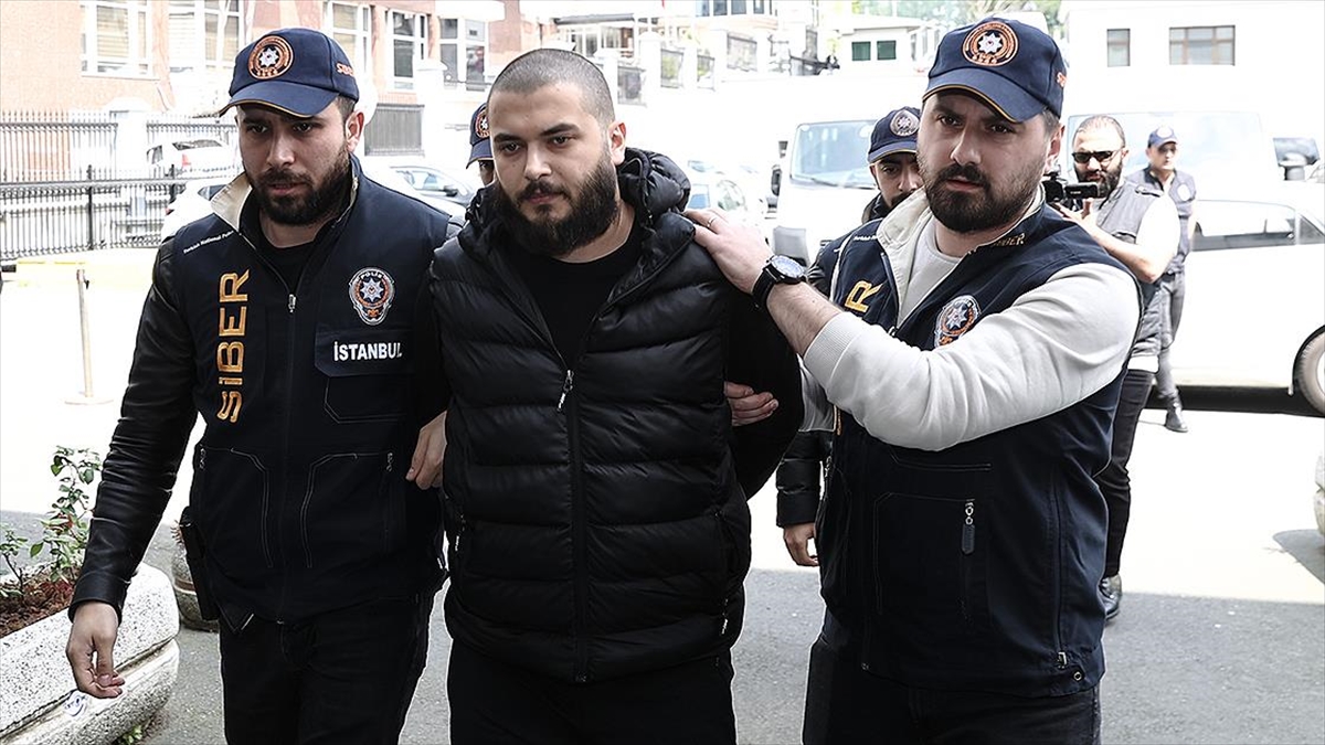 Faruk Fatih Özer'in 3 ayrı suçtan 11 bin 462 yıla