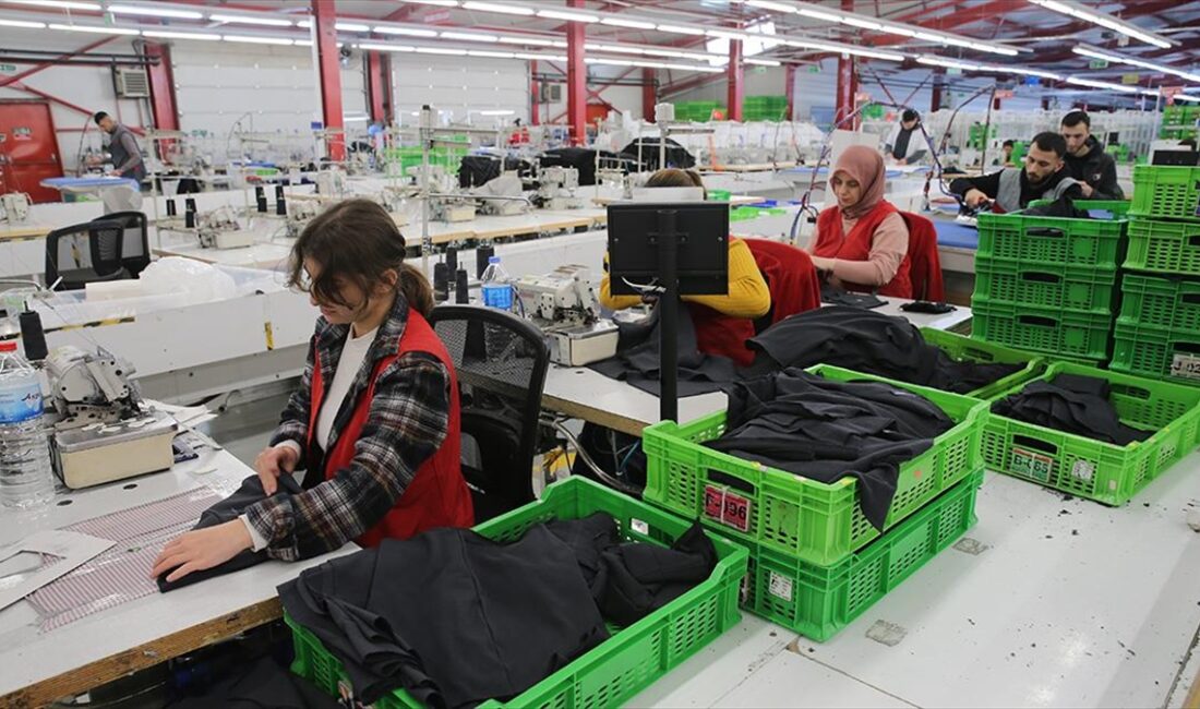 Tokat'ın Niksar ilçesinde bulunan tekstil fabrikasında üretilen ürünler, Avrupa ülkelerine