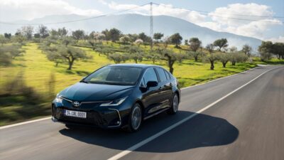 - Toyota, 2025 yılında Avrupa'da yıllık 180 binin üzerinde hafif