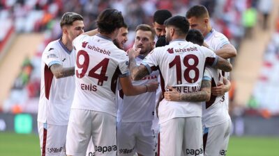 Trendyol Süper Lig'in 20 maçlık döneminde, Trabzonspor'da 13 futbolcu rakip