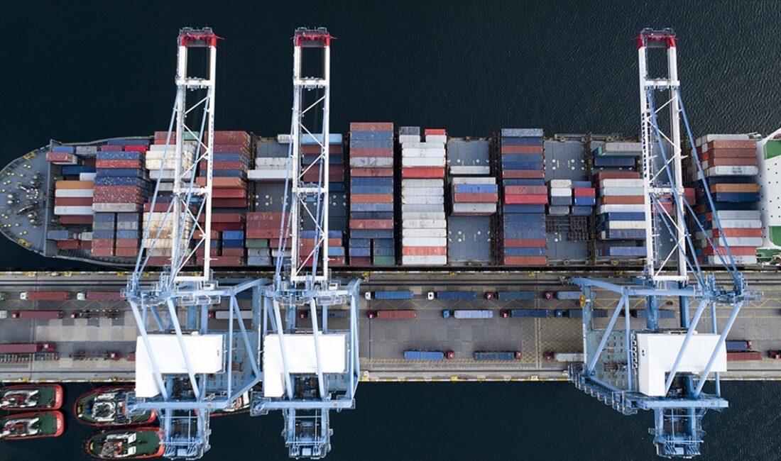 Türk lirasıyla dış ticaret geçen yıl bir önceki yıla kıyasla