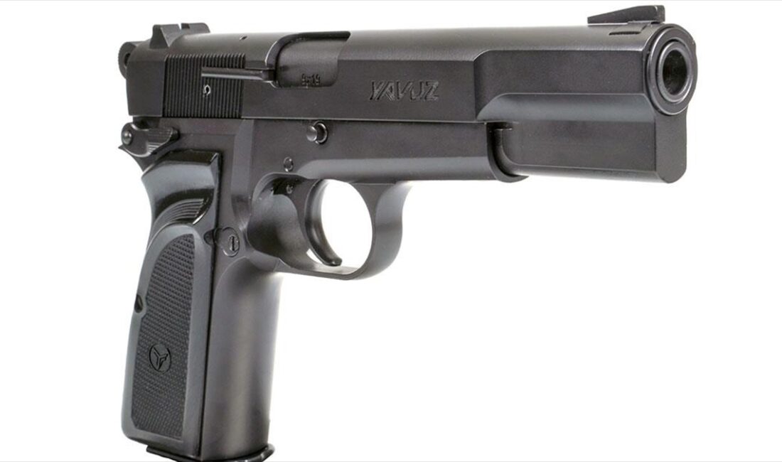 Türk silah üreticisi YAVUZ FIREARMS'ın YAVUZ 14/MC P35 tabancası, dünyanın