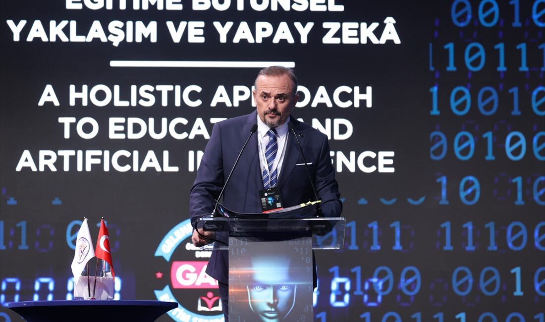 ANTALYA (AA) – Türkiye Özel Okullar Derneği (TÖZOK) Başkanı Zafer