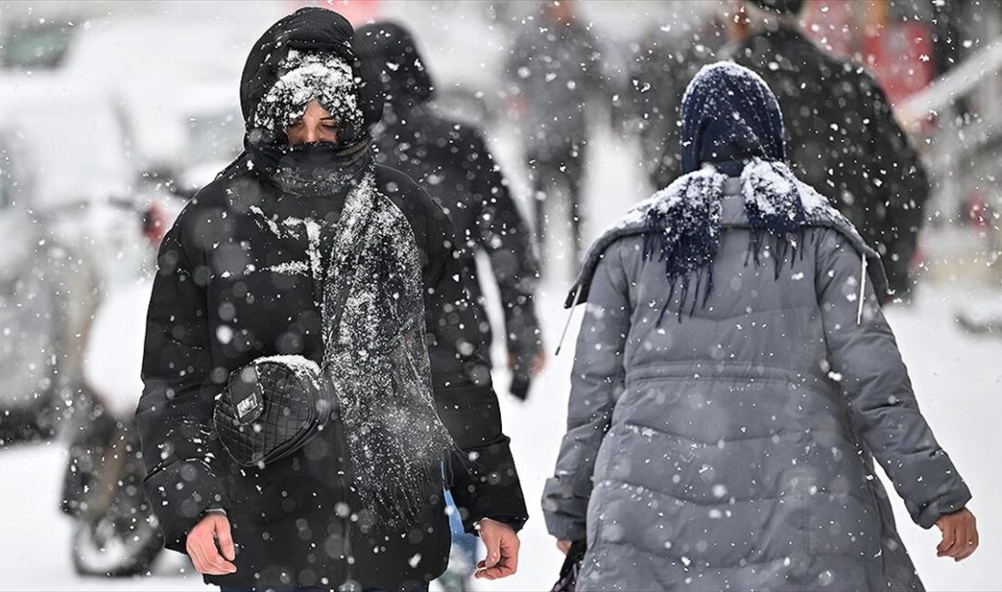 Türkiye'nin, perşembeden itibaren Karadeniz üzerinden gelen yeni bir soğuk ve