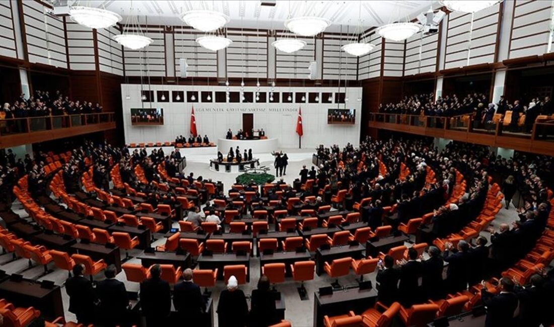 Yargıtay Cumhuriyet Başsavcılığının güncellediği kayıtlarına göre, 141 siyasi partinin faaliyette