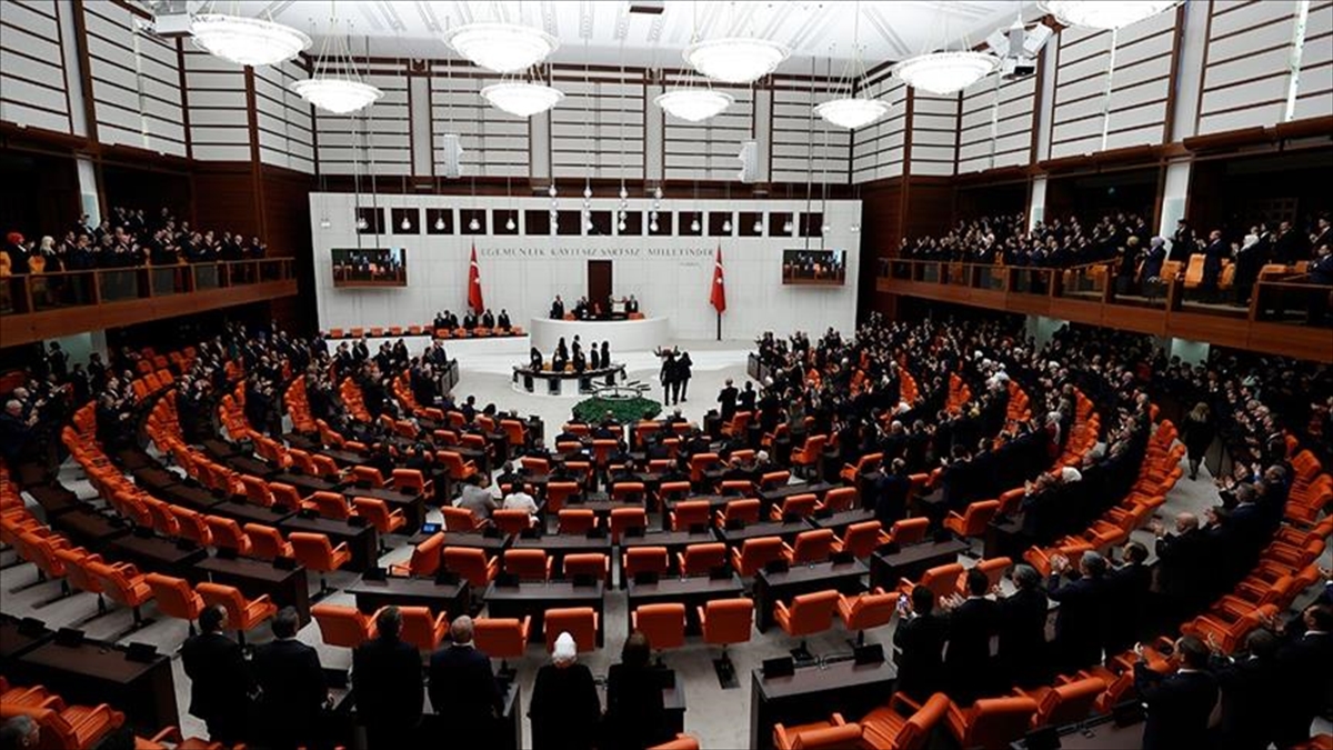 Yargıtay Cumhuriyet Başsavcılığının güncellediği kayıtlarına göre, 141 siyasi partinin faaliyette