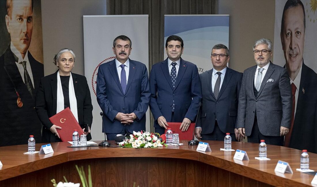 Bakan Tekin, Türkiye'nin ilk güzel sanatlar ilkokulu ile ortaokuluna ilişkin,