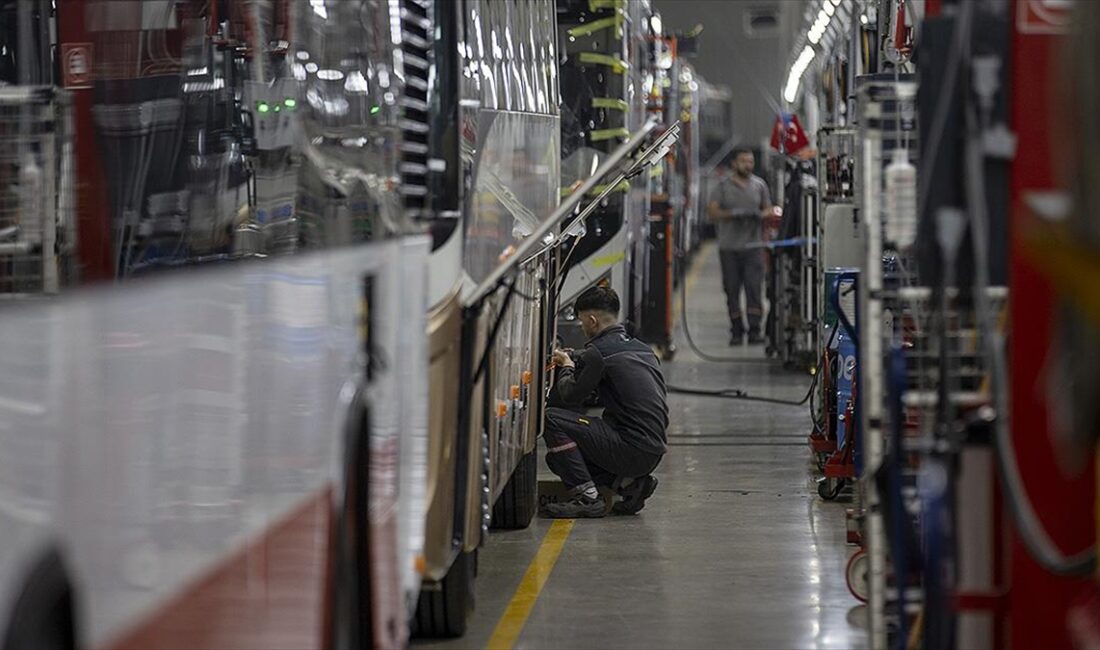 Türkiye'den geçen sene 82 ülkeye 2,3 milyar doların üzerinde otobüs,
