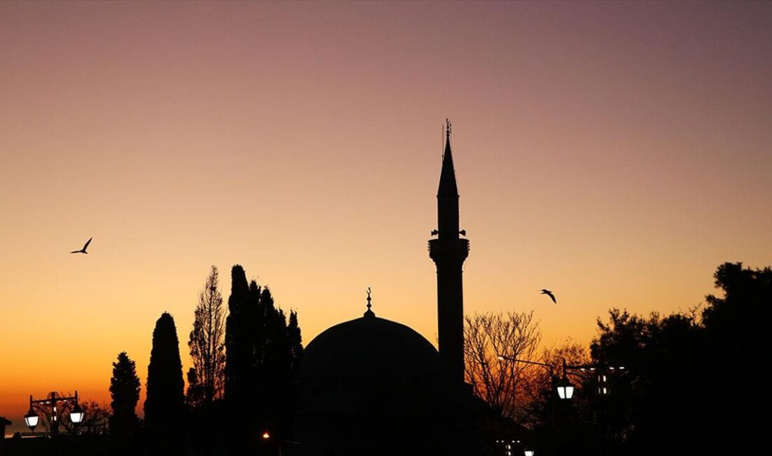 Recep, şaban ve ramazanı kapsayan mukaddes üç aylar, yarın başlıyor.