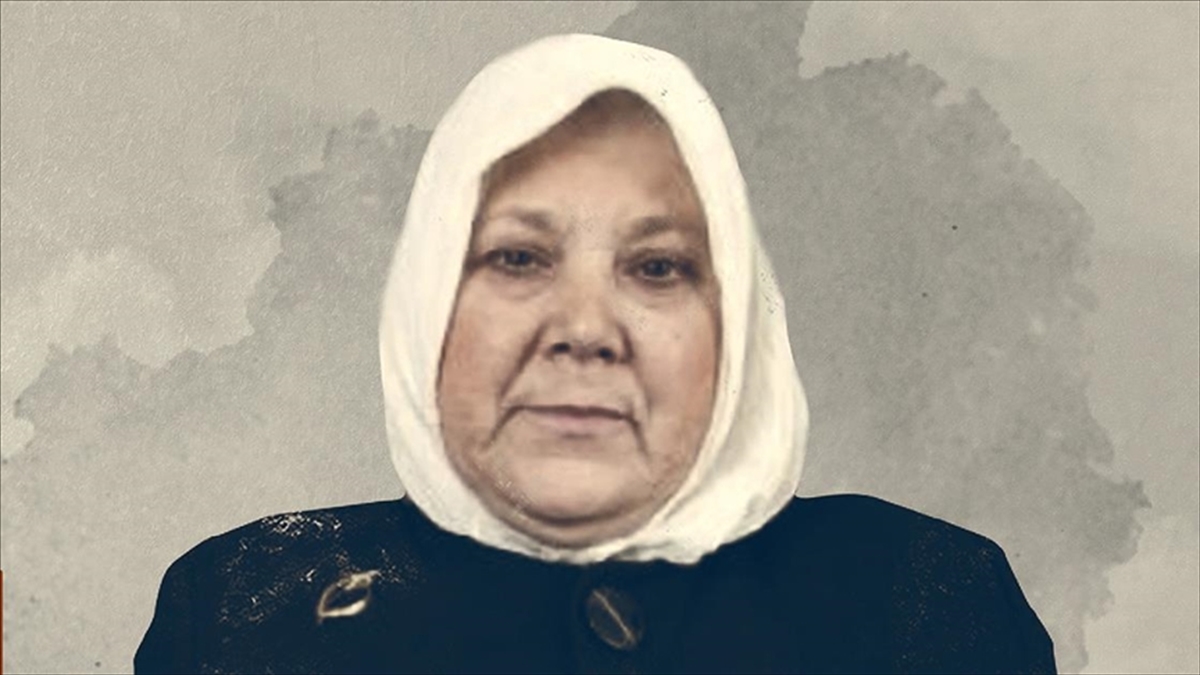 Fikri duruşu ve yazılarındaki milli tavrıyla hatırlanan yazar Afet Ilgaz'ın