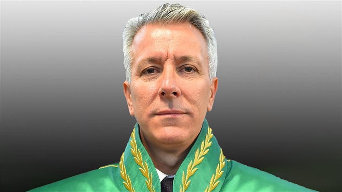 Yargıtay 9. Hukuk Dairesi Üyesi Şahin Çil (57) yaşamını yitirdi.