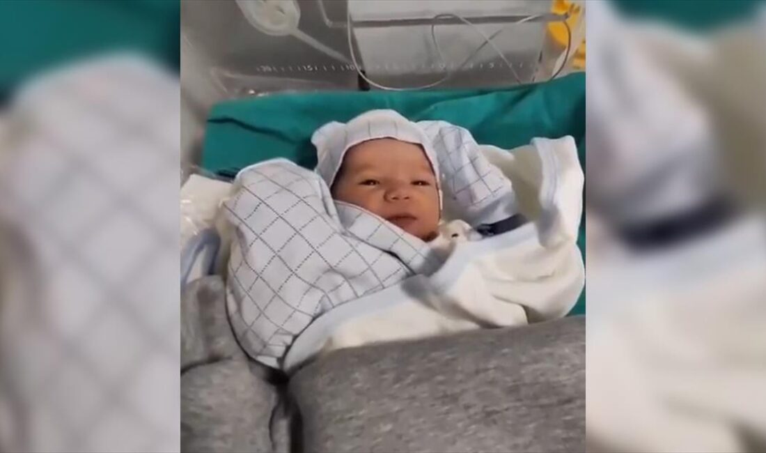 Ülke genelinde yeni yılın ilk dakikalarında dünyaya gelen bebekler ailelerine