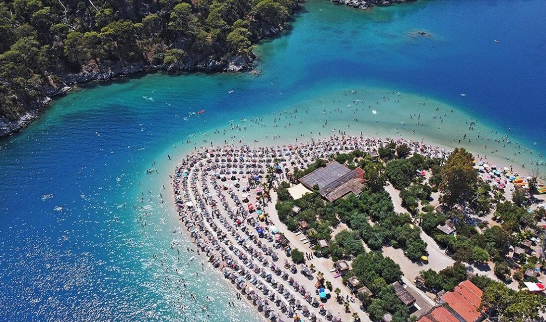 Yerli turistlerin geçen yılın üçüncü çeyreğinde yurt içinde yaptıkları seyahat