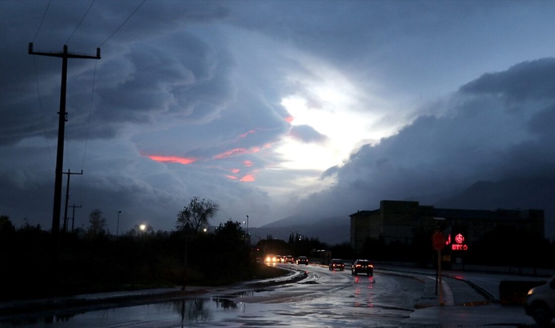 Türkiye'nin doğu kesimlerinde bu akşam saatlerinden itibaren kar yağışı ve