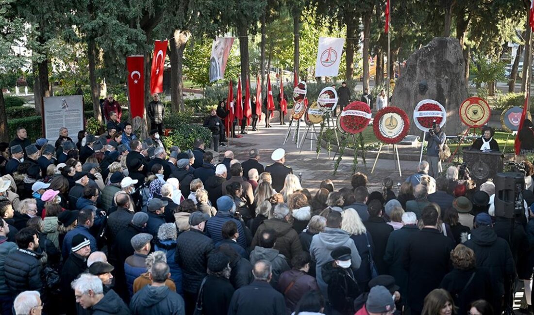 İZMİR (AA) – Karşıyaka Kaymakamlığı tarafından düzenlenen törene İzmir Büyükşehir