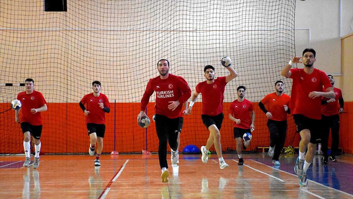 Avrupa Şampiyonası'nda C klasmanı maçlarına katılacak 20 Yaş Altı Hentbol