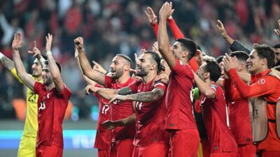 A Milli Futbol Takımı, FIFA dünya sıralamasında iki basamak yükselerek