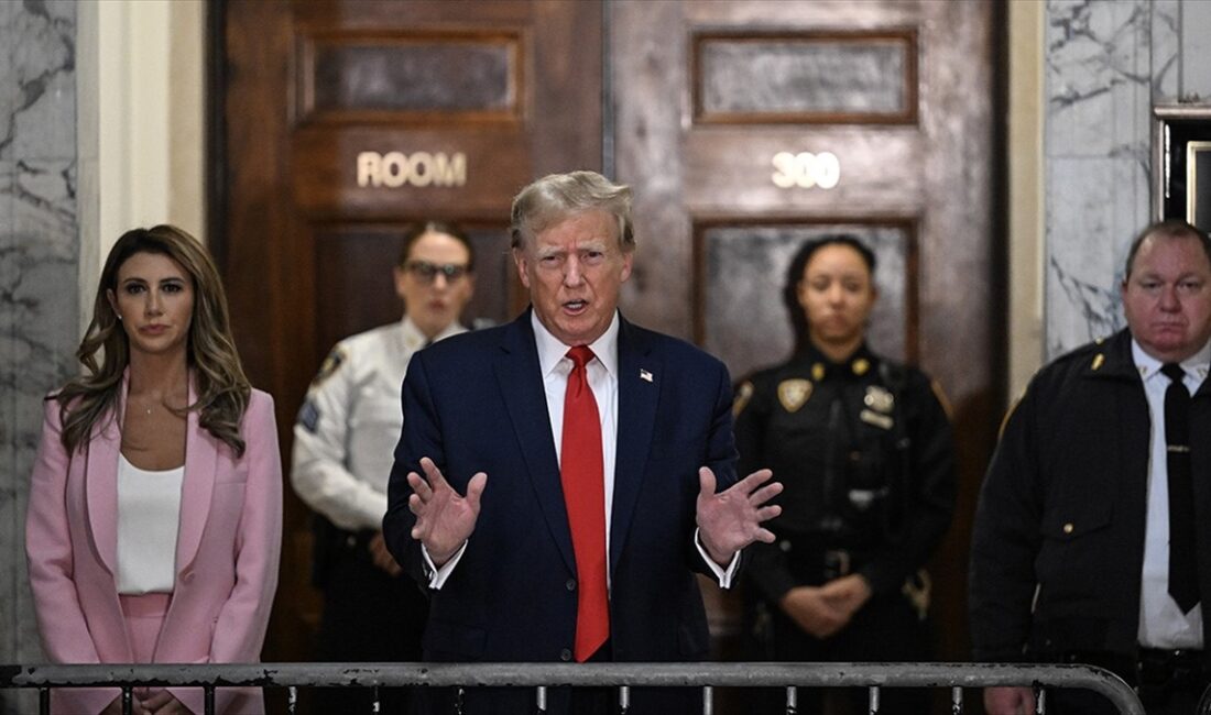 ABD'de bir kişi, eski ABD Başkanı Donald Trump'ın "dolandırıcılık" davasının