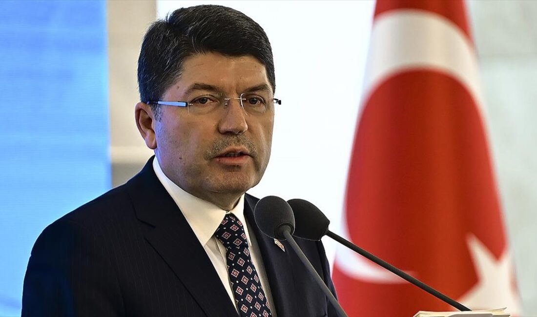 Bakan Tunç, İstanbul'da uğradığı bıçaklı saldırıda hayatını kaybeden Pişkin'in katil