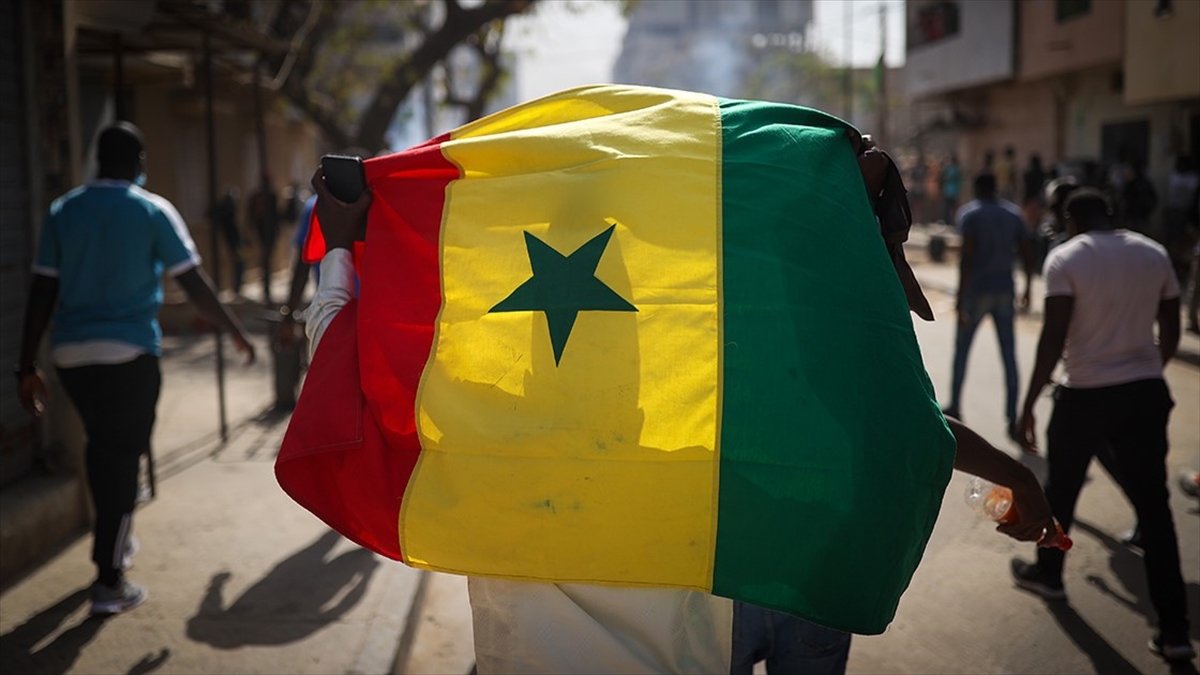 Batı Afrika'da istikrarlı ekonomisi ve öngörülebilir siyasetiyle uluslararası toplumun bölgedeki