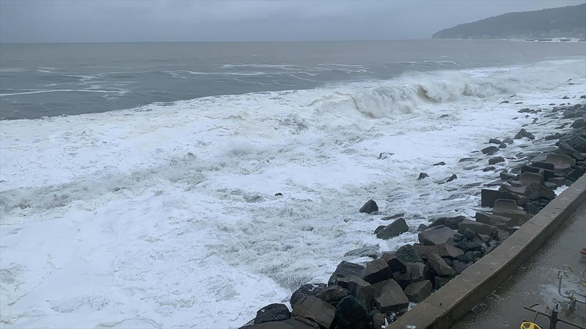 Akdeniz'in batısı için fırtına uyarısında bulunuldu.