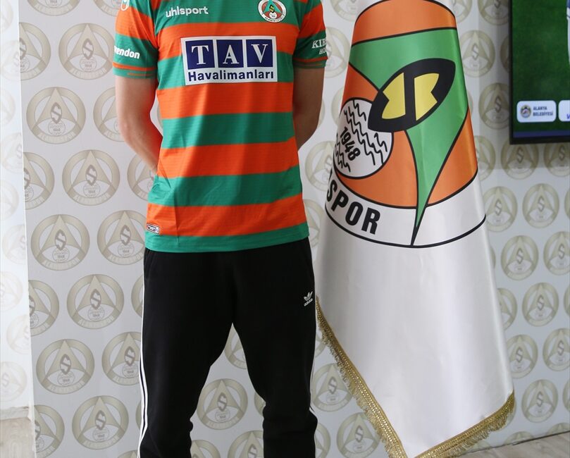 ANTALYA (AA) – Trendyol Süper Lig ekiplerinden Corendon Alanyaspor, İngiltere'de