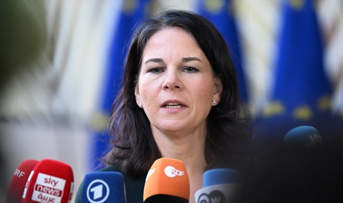 Almanya Dışişleri Bakanı Annalena Baerbock, Gazze’de çatışmalarda insani ara verilmesinin