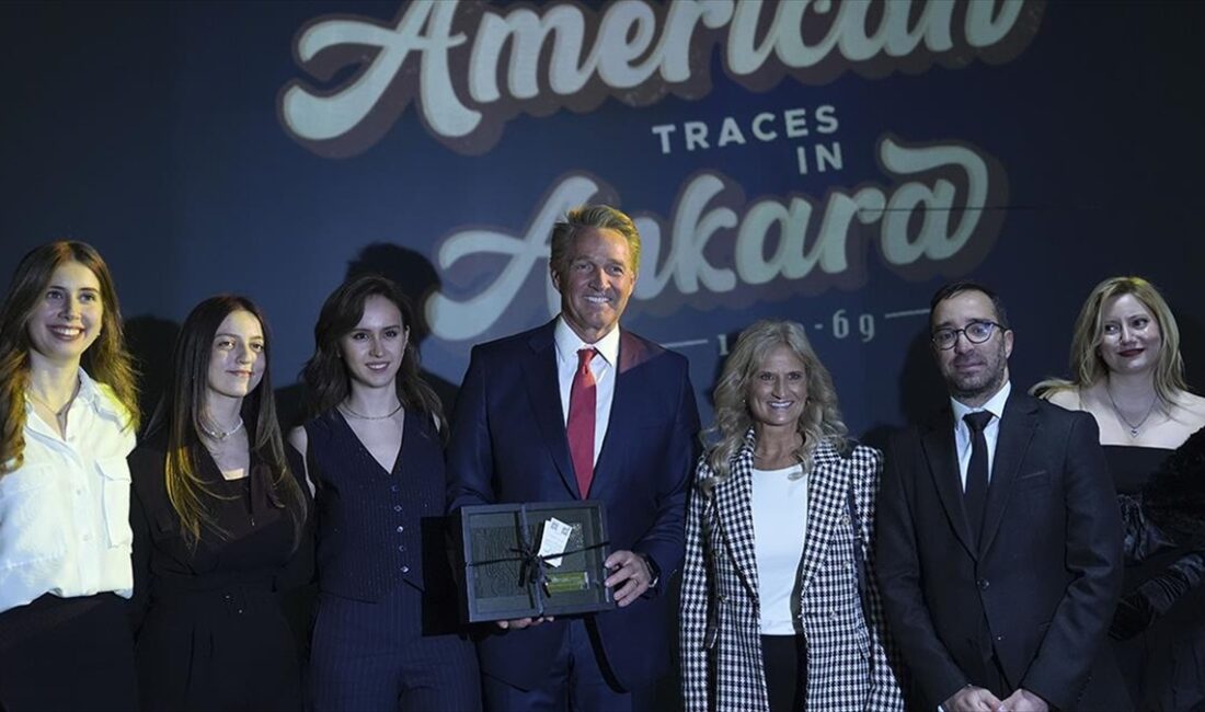 ABD'nin Ankara Büyükelçisi Jeff Flake, "Ankara'da Amerikan İzleri 1950-1969" adlı